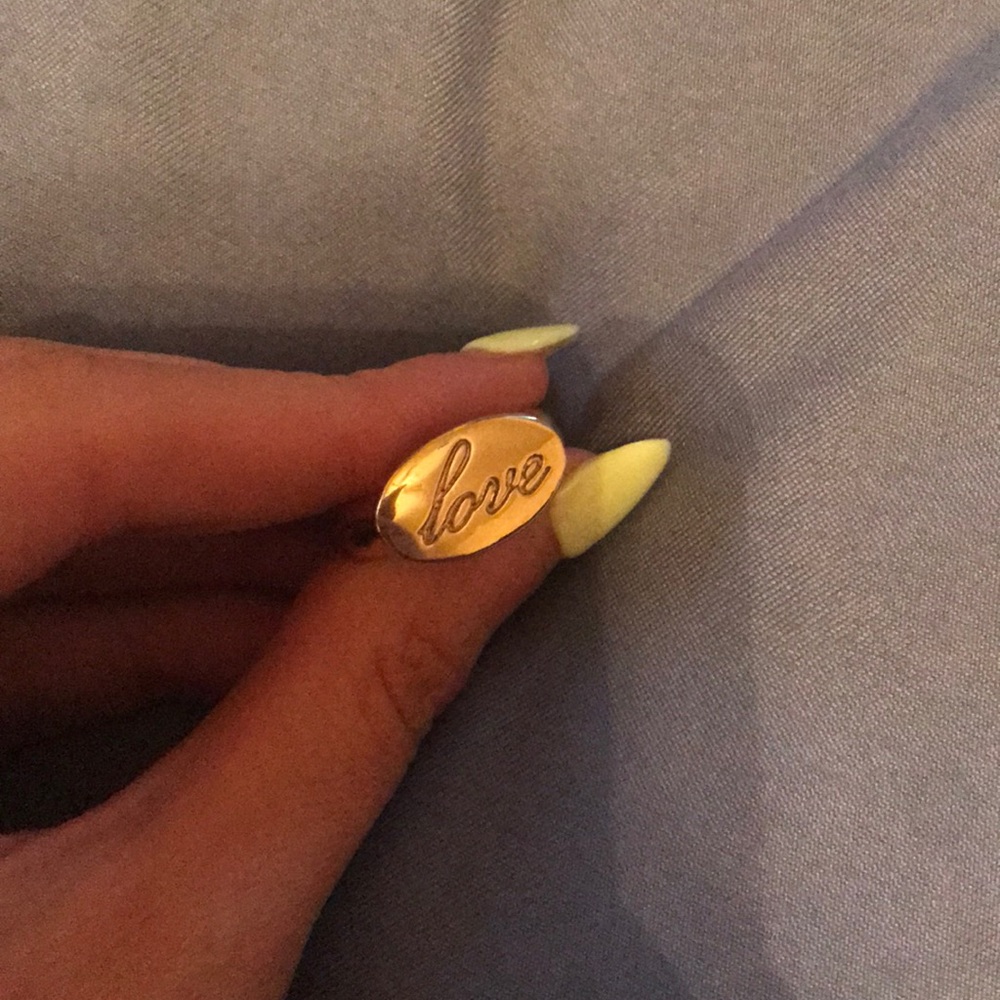LOVE ring - Picture 4 of 5